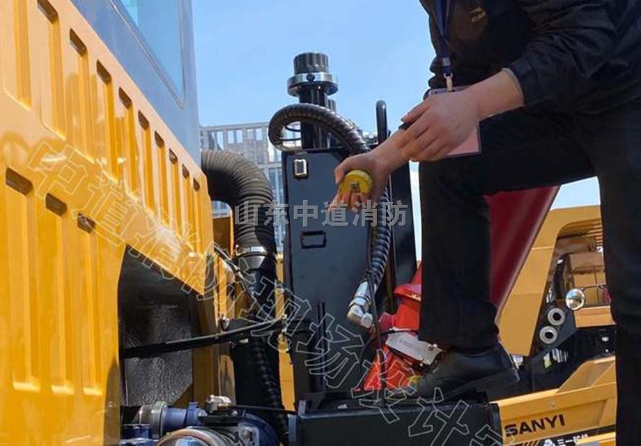 新能源纯电动矿车发动机舱自动灭火装置
